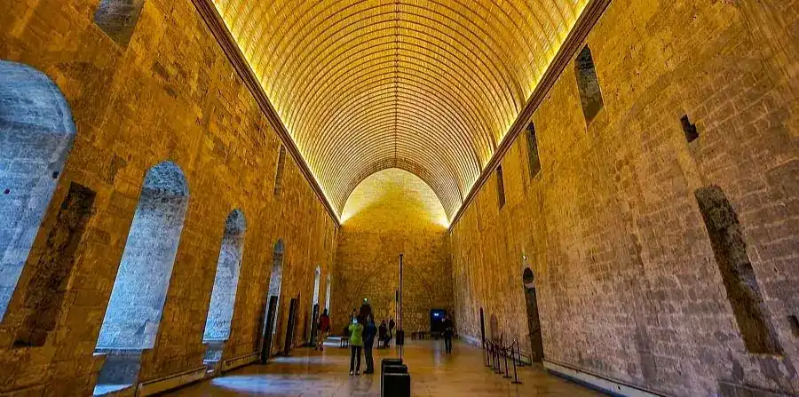 Avignon — Palais des Papes, Saint-Bénézet bridge