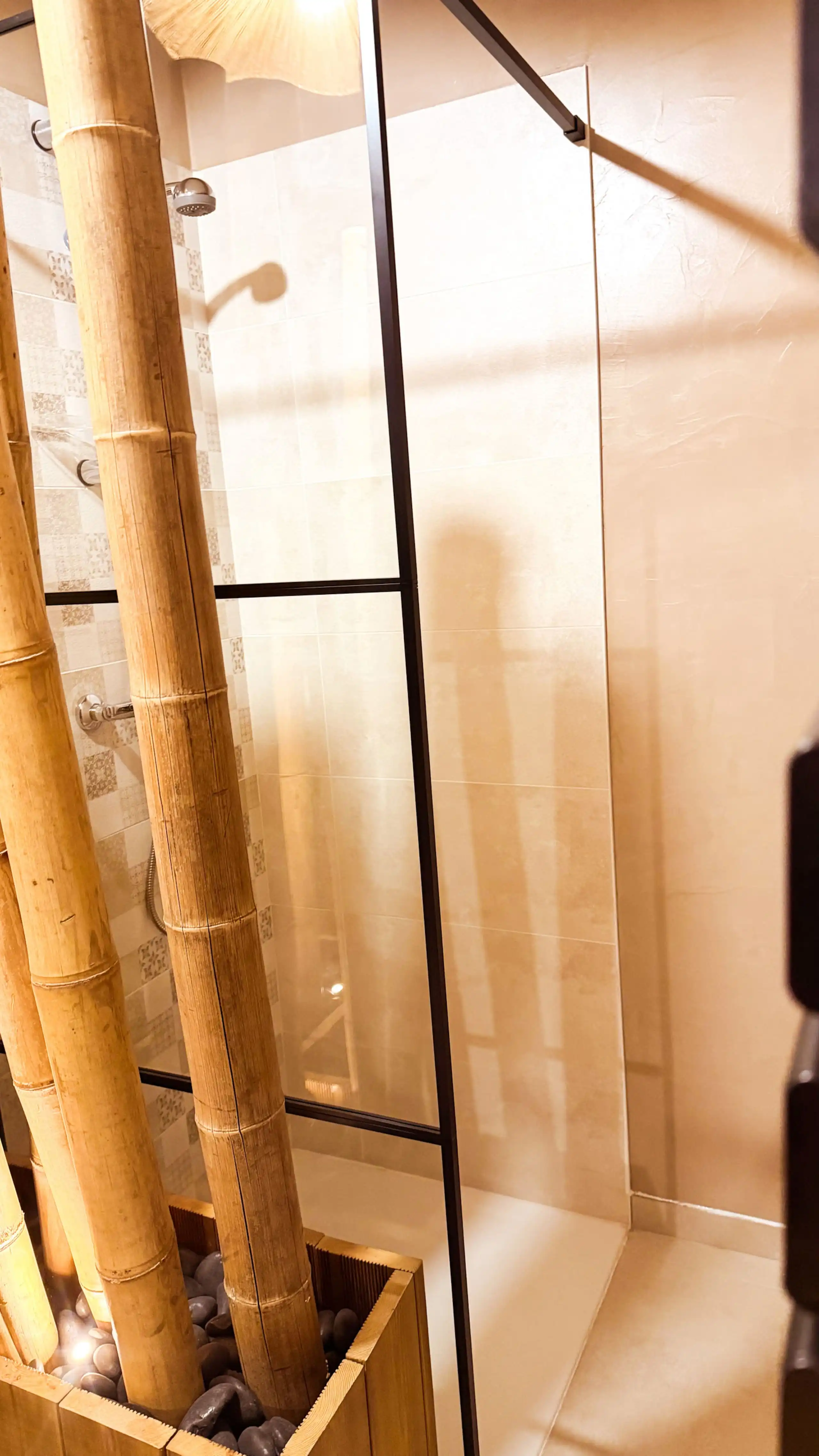 The bathroom at Nakama House with a shower, fitted out in the Japanese spirit of the apartment — photo 1